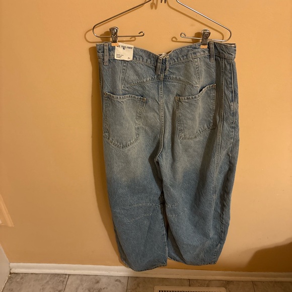 NWT Free People Good Luck Mid Rise Barrel Jeans - Picture 6 of 6